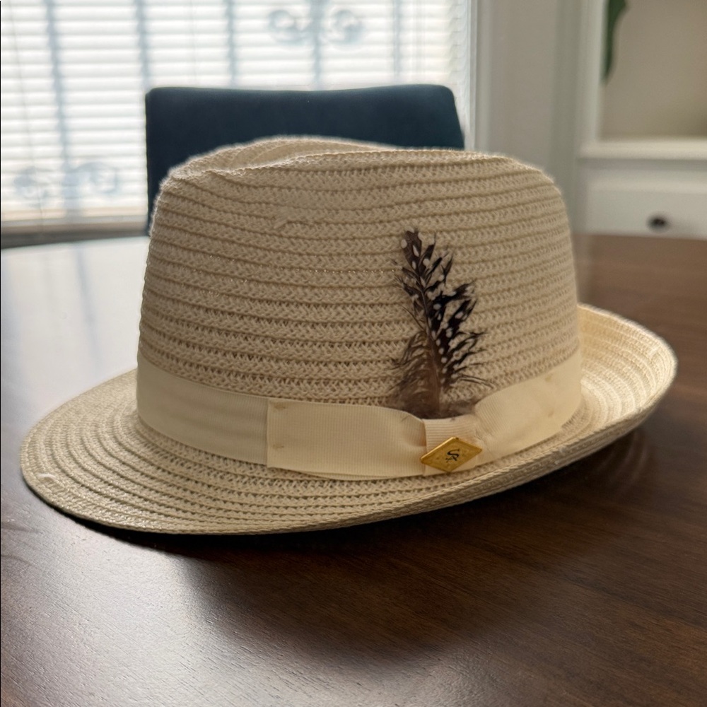 Stacy Adams Cream Fedora Hat with Feather Accent